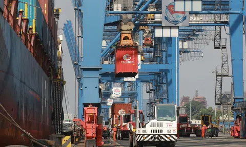 Từ đầu năm đến 15/2, Việt Nam xuất siêu gần 1,7 tỷ USD