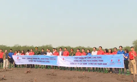 PVEP trồng 15.000 cây bần tại vùng bãi bồi ven biển huyện Thái Thụy, Thái Bình