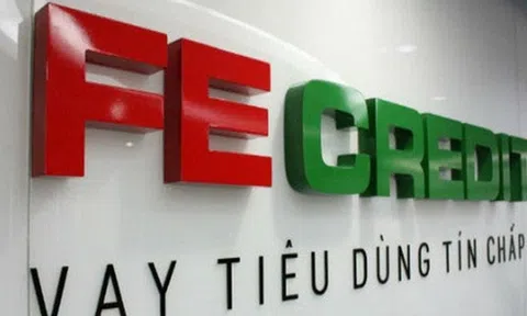 FE Credit: “Có còn là con gà đẻ trừng vàng?"