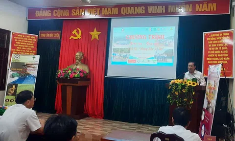 Chương trình giao lưu: “Vì biển đảo xanh Tổ quốc - Mang rác vào bờ”