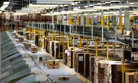 Amazon "rót" 1,2 tỷ USD trong năm 2022 để chống lại hàng giả