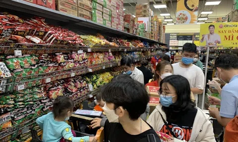 Dịp lễ 30/4 và 01/5: Siêu thị tăng lượng hàng, giảm giá bán để kéo sức mua