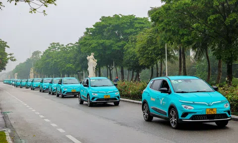 So sánh giá cước taxi truyền thống với taxi điện VinFast