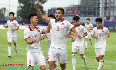 Chiến thắng U22 Singapore 3-1, U22 Việt Nam đứng đầu Bảng B SEA Games 32