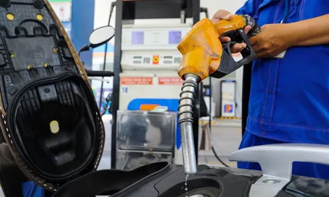 Giá xăng dầu giảm mạnh từ 15h hôm nay