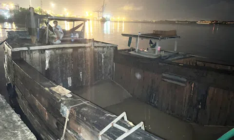 TP. Hồ Chí Minh: Bắt giữ ghe chở cát không rõ nguồn gốc