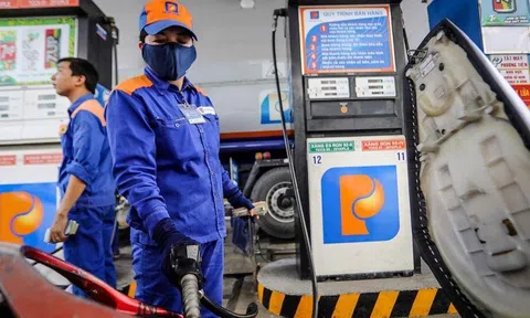 Giá xăng giữ nguyên, giá dầu giảm nhẹ trong kỳ điều hành hôm nay 12/6