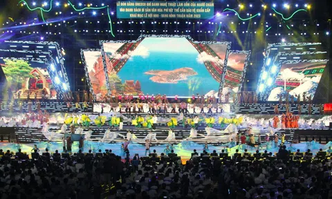 Ninh Thuận khai mạc Lễ hội Nho - Vang năm 2023, đón nhận bằng ghi danh nghệ thuật làm gốm Chăm