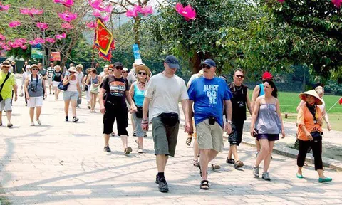 Chính sách thị thực mới - "Cú hích" tạo đà bứt phá cho ngành Du lịch Việt