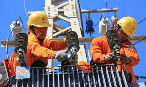 Thủ tướng Chính phủ yêu cầu cung ứng đủ điện cho sản xuất, tiêu dùng của nhân dân