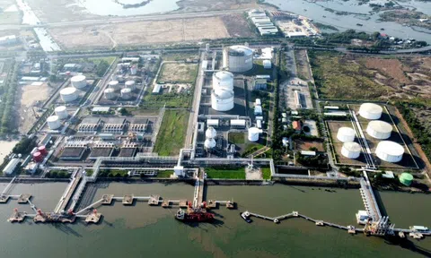 PV GAS sắp đón nhận chuyến tàu LNG đầu tiên về Việt Nam