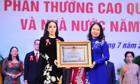 Phó Chủ tịch Tập đoàn KN Holdings đón nhận Huân chương Lao động hạng Nhất