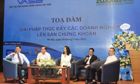 Nhiều giải pháp thúc đẩy doanh nghiệp lên sàn chứng khoán
