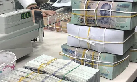 Nhiều ngân hàng lớn tiếp tục giảm mạnh lãi suất huy động