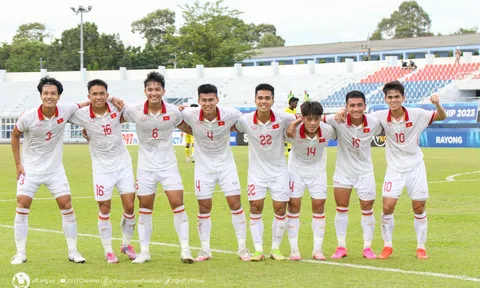 U23 Việt Nam ghi bàn ở trận Bán kết khi các cổ động viên còn chưa kịp ổn định chỗ ngồi