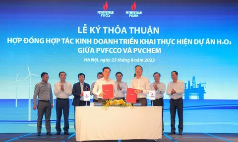 PVChem và PVFCCo ký kết hợp đồng hợp tác kinh doanh Dự án Nhà máy sản xuất nước oxy già