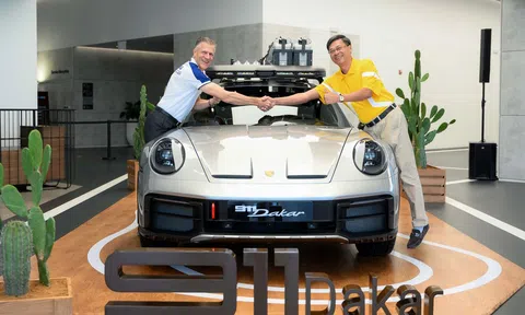 Phiên bản giới hạn 911 off-road đầu tiên tới tay người tiêu dùng Việt