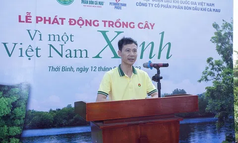Phân Bón Cà Mau ra quân trồng cây phủ xanh cộng đồng