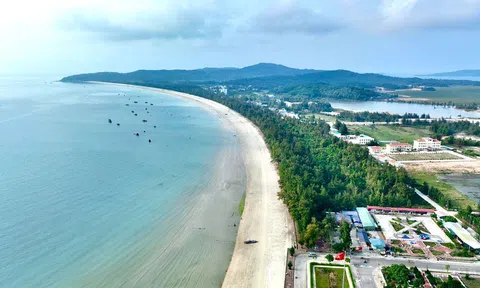 Cấm mang túi nilon và đồ nhựa dùng một lần lên đảo Cô Tô