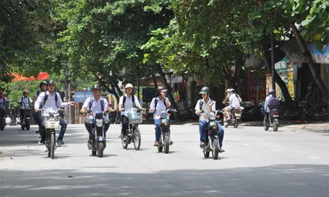 Tiềm ẩn nhiều nguy cơ cháy nổ khi độ pin xe điện