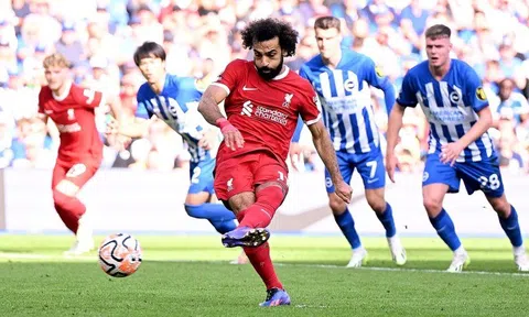 Liverpool chia điểm dù Salah lập cú đúp trong trận gặp Brighton