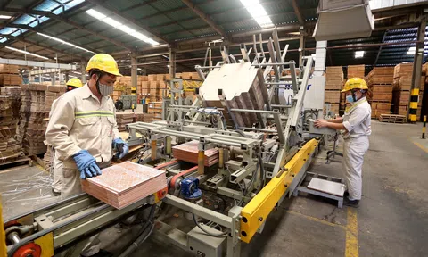 Ngành công nghiệp tiếp tục khởi sắc với chỉ số sản xuất tăng cao