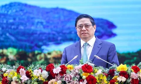 Thủ tướng: Kéo dài tuyến cao tốc Bắc-Nam thông tuyến tới tận mũi Cà Mau