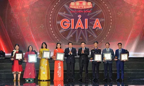 Trao Giải báo chí toàn quốc về Quốc hội và Hội đồng nhân dân (Giải Diên Hồng) lần thứ hai