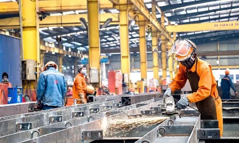 Nhiều tín hiệu tích cực từ sản xuất công nghiệp và thương mại trong đầu năm 2024