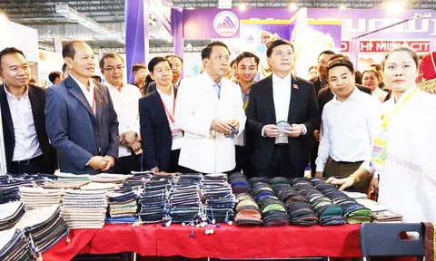 Đẩy mạnh xúc tiến thương mại giữa TP. Hồ Chí Minh với các địa phương của Lào