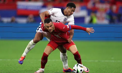 Thắng nhẹ Serbia, đội tuyển Anh vươn lên dẫn đầu Bảng C