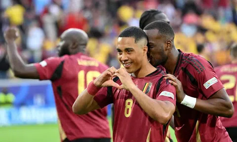 Thắng Romania, đội tuyển Bỉ hồi sinh từ cửa tử