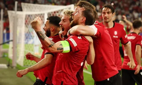 Tạo cơn địa chấn trước Bồ Đào Nha, tân binh Gruzia lách qua khe cửa hẹp tiến vào vòng 1/8