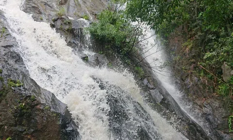 Thác Đăk Pe: Nàng công chúa ngủ trong rừng!