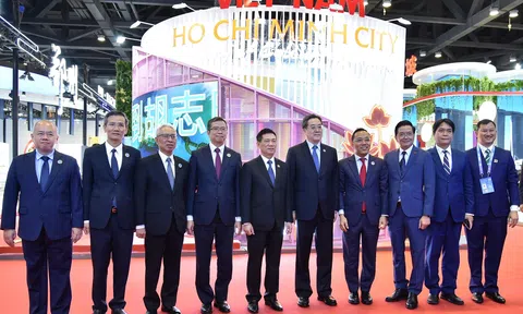 Khai mạc không gian triển lãm “TP. Hồ Chí Minh - Thành phố với những sắc màu quyến rũ”