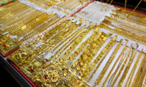 Giá vàng SJC đi ngang, cao hơn vàng thế giới hơn 15 triệu đồng/lượng