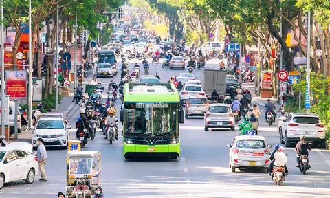 Hà Nội đặt mục tiêu 100% xe buýt sử dụng năng lượng xanh năm 2030