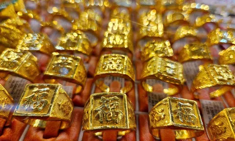 Giá vàng trong nước tăng 300.000 đồng/lượng