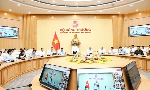 Bộ Công Thương yêu cầu các đơn vị đảm bảo cung ứng điện trong năm 2025