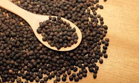 Giá tiêu hôm nay 25/6/2025: Giá tiêu Việt đi ngang, giá tiêu thế giới giảm mạnh