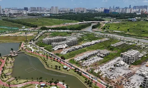 Dự án Sola - Đảo Ánh Dương của Masterise Homes phá dỡ để nâng cấp sau vài tháng ra mắt