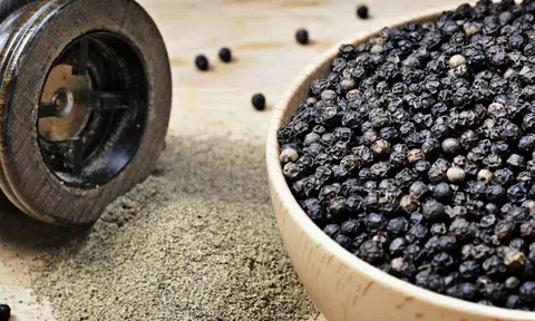 Giá tiêu hôm nay 23/7/2025: Giảm nhẹ trở lại