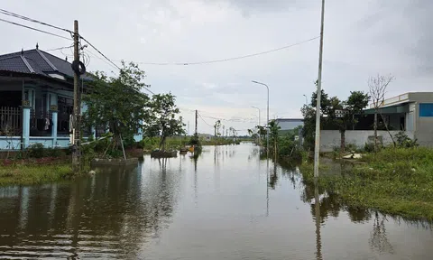 Thanh Hóa: Người dân “ngụp lặn” trong khu tái định cư