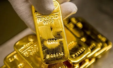 Giá vàng hôm nay 7/8/2025: Cao chưa từng có, nín thở chờ mốc kỷ lục tiếp theo