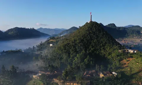 Thèn Pả: Hành trình du lịch xanh dưới chân cột cờ Lũng Cú - Bài 3: Từ Thèn Pả lan tỏa “Nông thôn mới nơi cực Bắc”