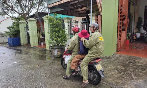 Thanh Hóa gấp rút di dời người dân, tài sản trước khi bão đổ bộ