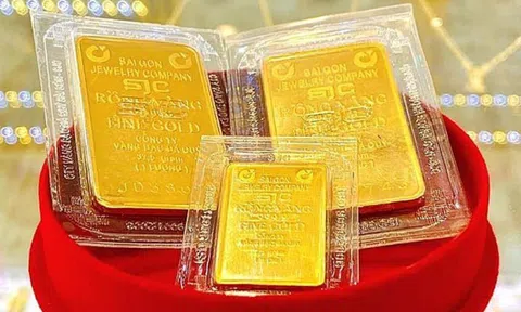 Giá vàng hôm nay 29/8/2025: Leo đỉnh 5 tuần nhờ đồng USD yếu