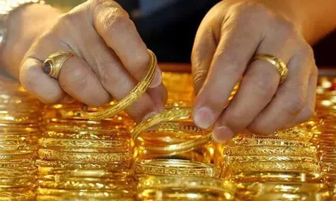 Giá vàng hôm nay 1/9/2025: Vàng miếng “neo” đỉnh ngày thứ ba liên tiếp