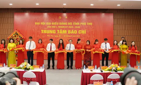 Khai trương Trung tâm Báo chí phục vụ Đại hội Đảng bộ tỉnh Phú Thọ