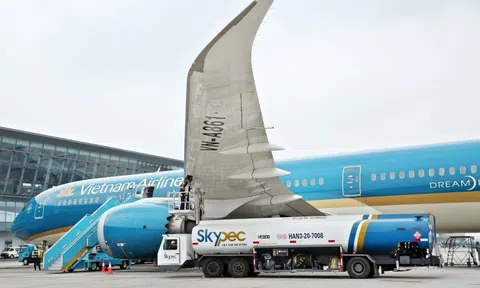 Vietnam Airlines muốn bán 49% vốn tại công ty nhiên liệu hàng không Skypec